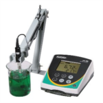 pH 700 Benchtop Meter from Oakton