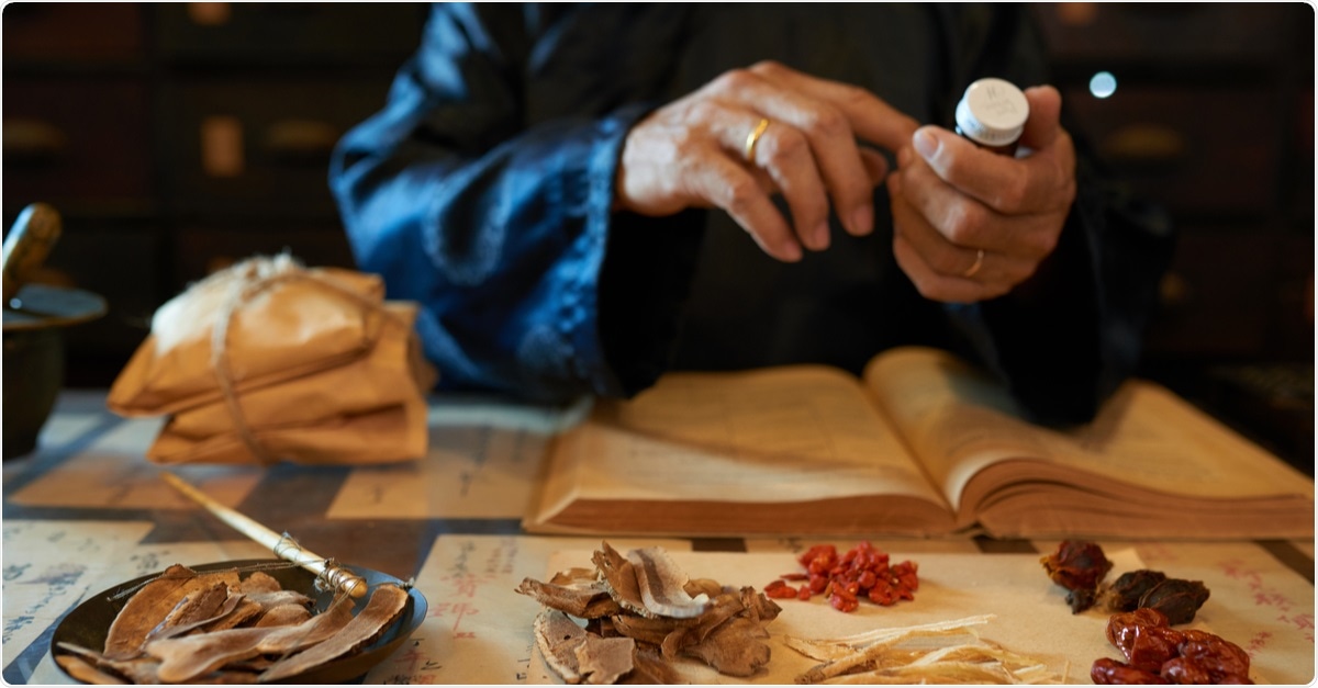 Study: Chinese herbal compounds against SARS-CoV-2: puerarin and quercetin impair the binding of viral S-protein to ACE2 receptor. Image Credit: Dragon Images / Shutterstock
