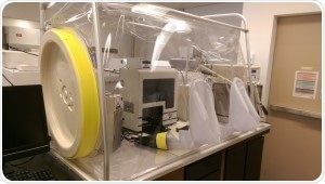 The RapidPick SP in an Anaerobic Chamber. Image Credit: Hudson Robotics