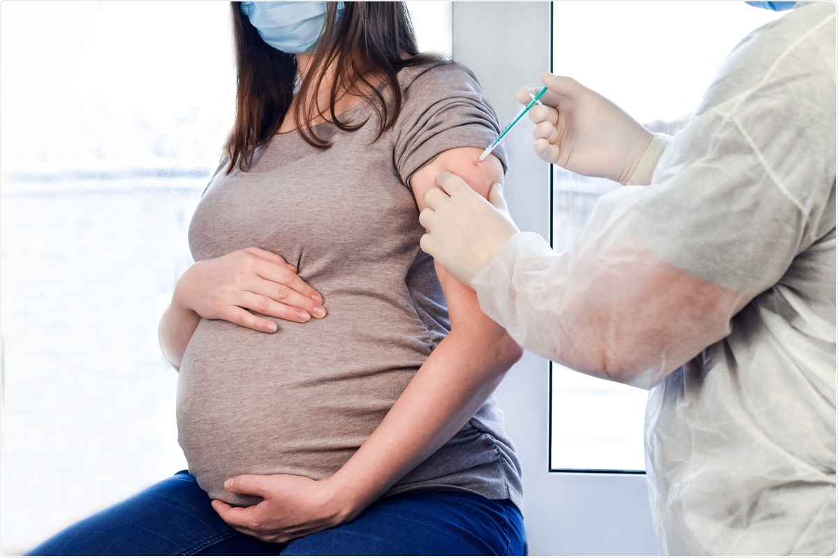 Study: COVID-19 vaccine response in pregnant and lactating women: a cohort study. Image Credit: Marina Demidiuk / Shutterstock