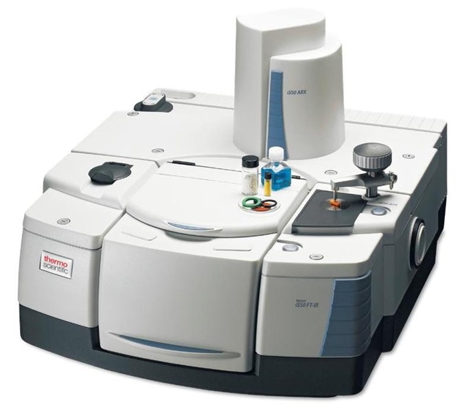 Thermo Scientific™ Nicolet™ iS50 FTIR spectrometer.