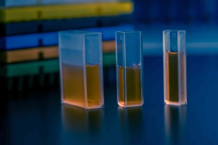 Unveiling the power of Raman spectroscopy in chemical identification