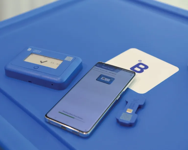 Temperature-controlled blood transport boxes for safe medical use