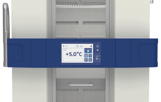 773 L refrigerator with smart alerts and compliance-ready data logging