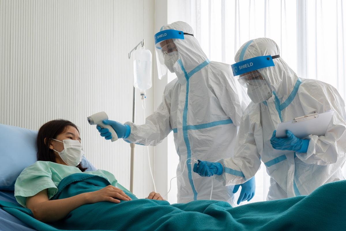 Study: Real-World Efficacy of Regdanvimab on Clinical Outcomes in Patients with Mild to Moderate COVID-19. Image Credit: plo/Shutterstock