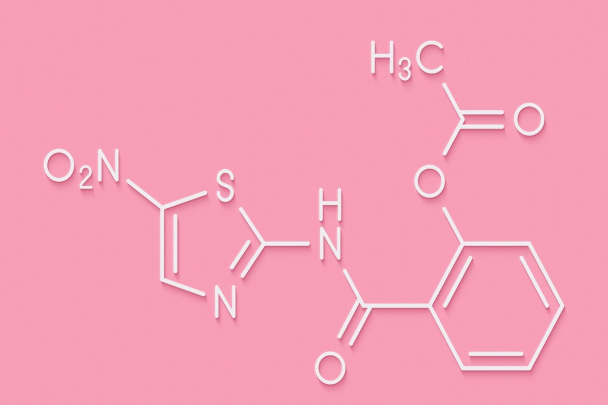 Study: Nitazoxanide is a potent inhibitor of human seasonal coronaviruses acting at postentry level: effect on viral spike glycoprotein. Image Credit: StudioMolekuul/Shutterstock.