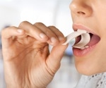 Antiseptic chewing gum reduces SARS-CoV-2 viral load in exhaled air