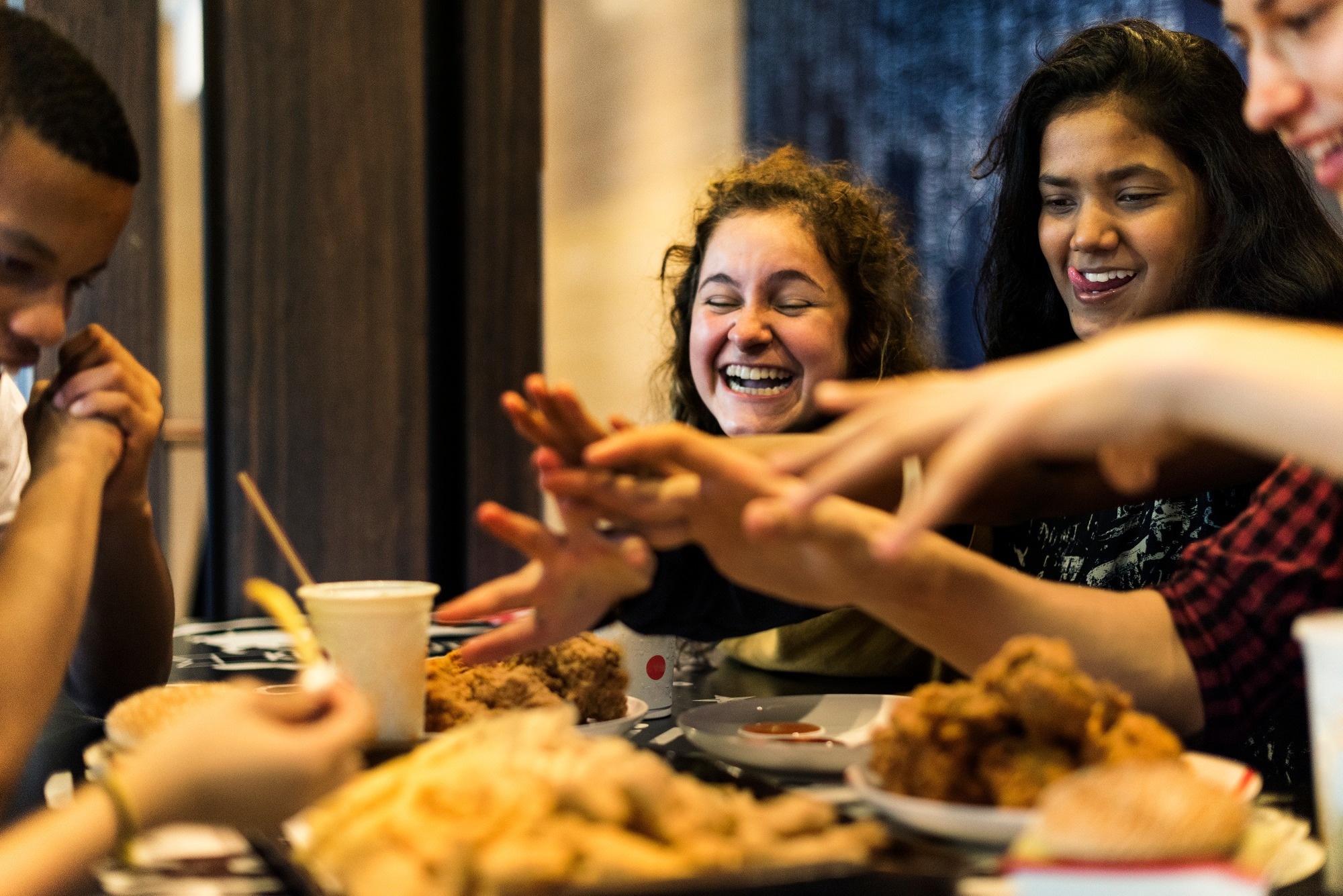 Study: Are family meals and social eating behaviour associated with depression, anxiety, and stress in adolescents? The EHDLA study. Image Credit: Rawpixel / Shutterstock.com