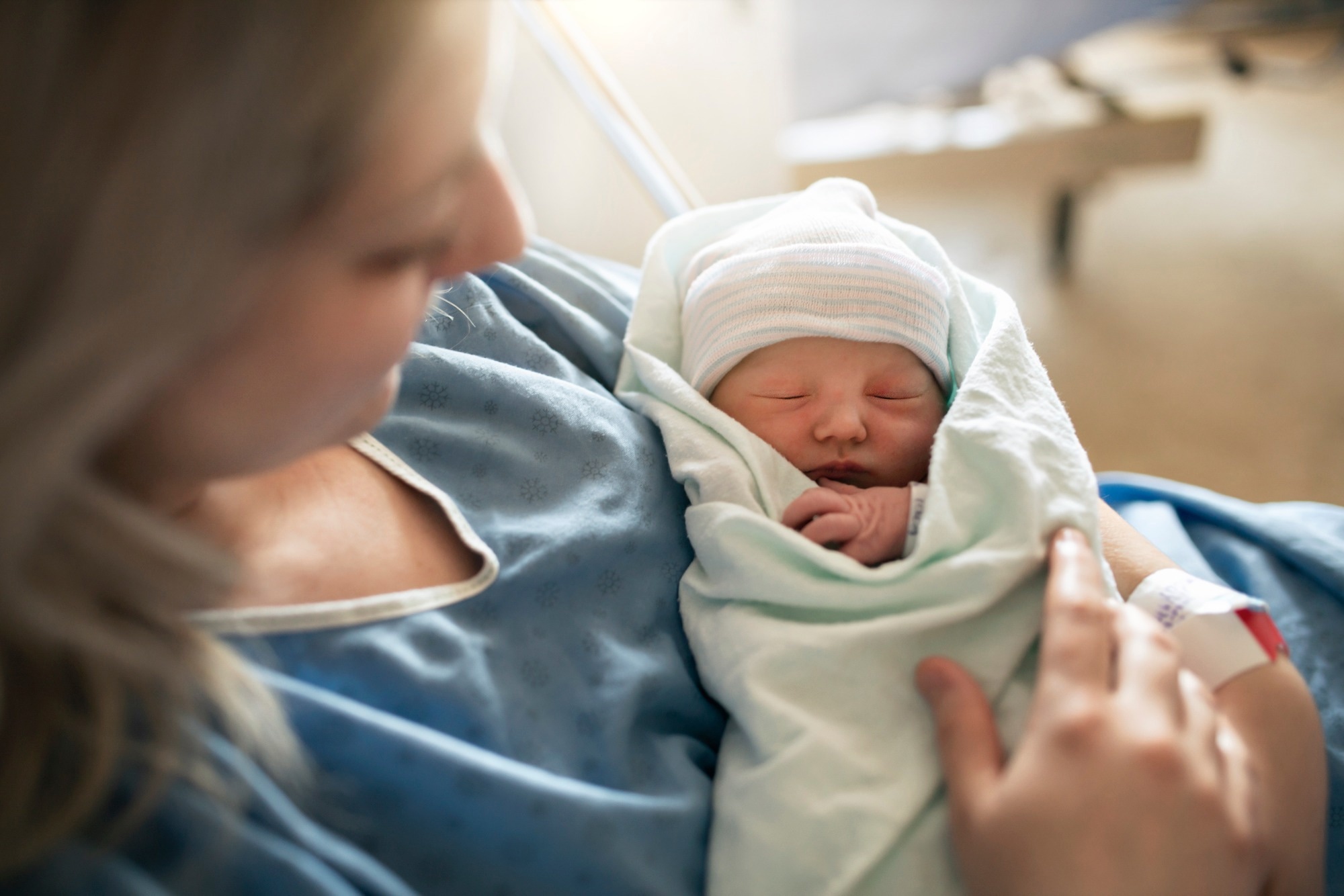 Study: Identifying sensitive windows of prenatal household air pollution on birth weight and infant pneumonia risk to inform future interventions. Image Credit: Lopolo / Shutterstock.com