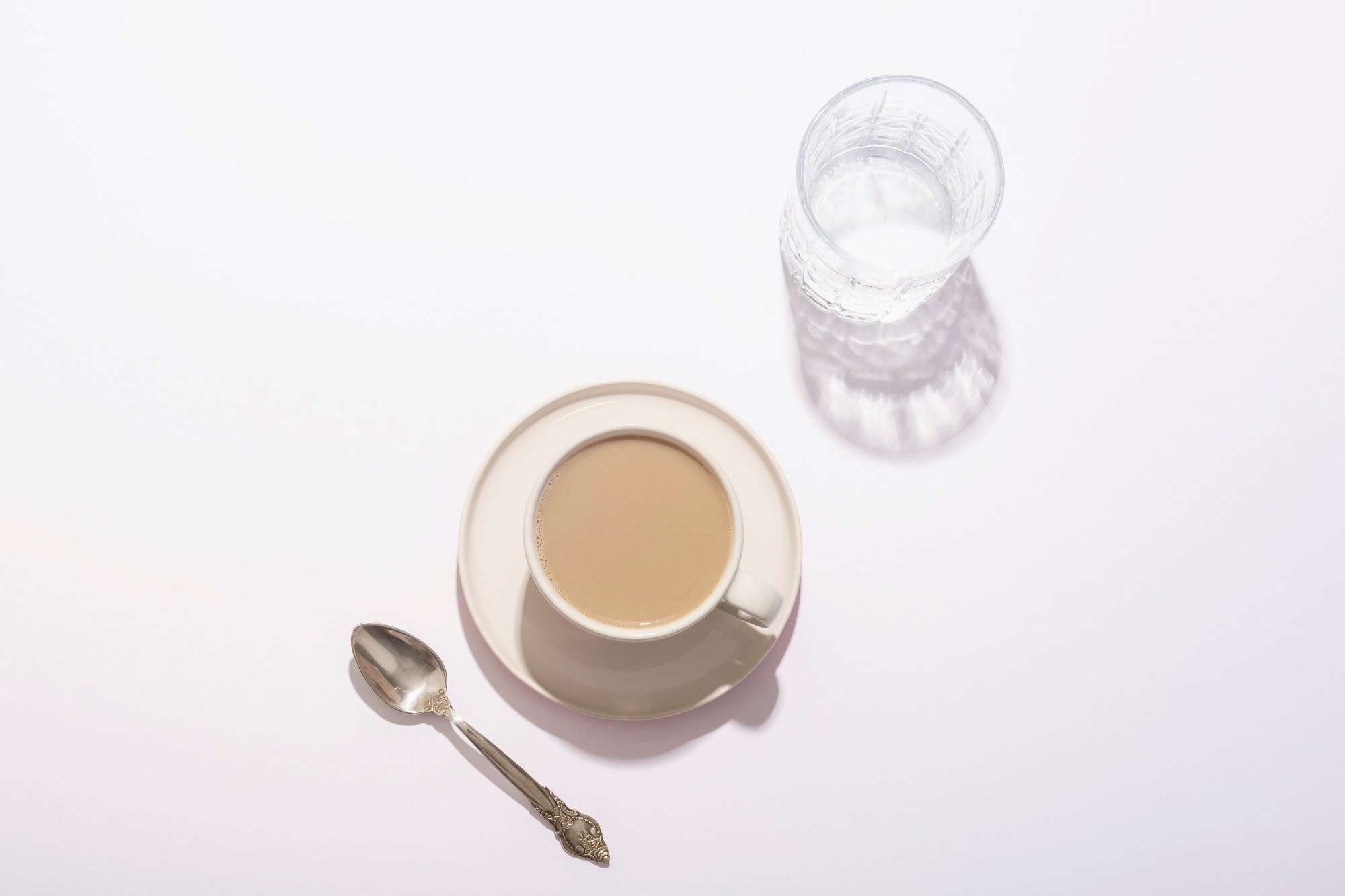 Study: Sex differences in the associations of water, coffee and tea consumption with cardiovascular diseases: a prospective cohort study. ​​​​​​​Image Credit: Viktoriya Krayn / Shutterstock