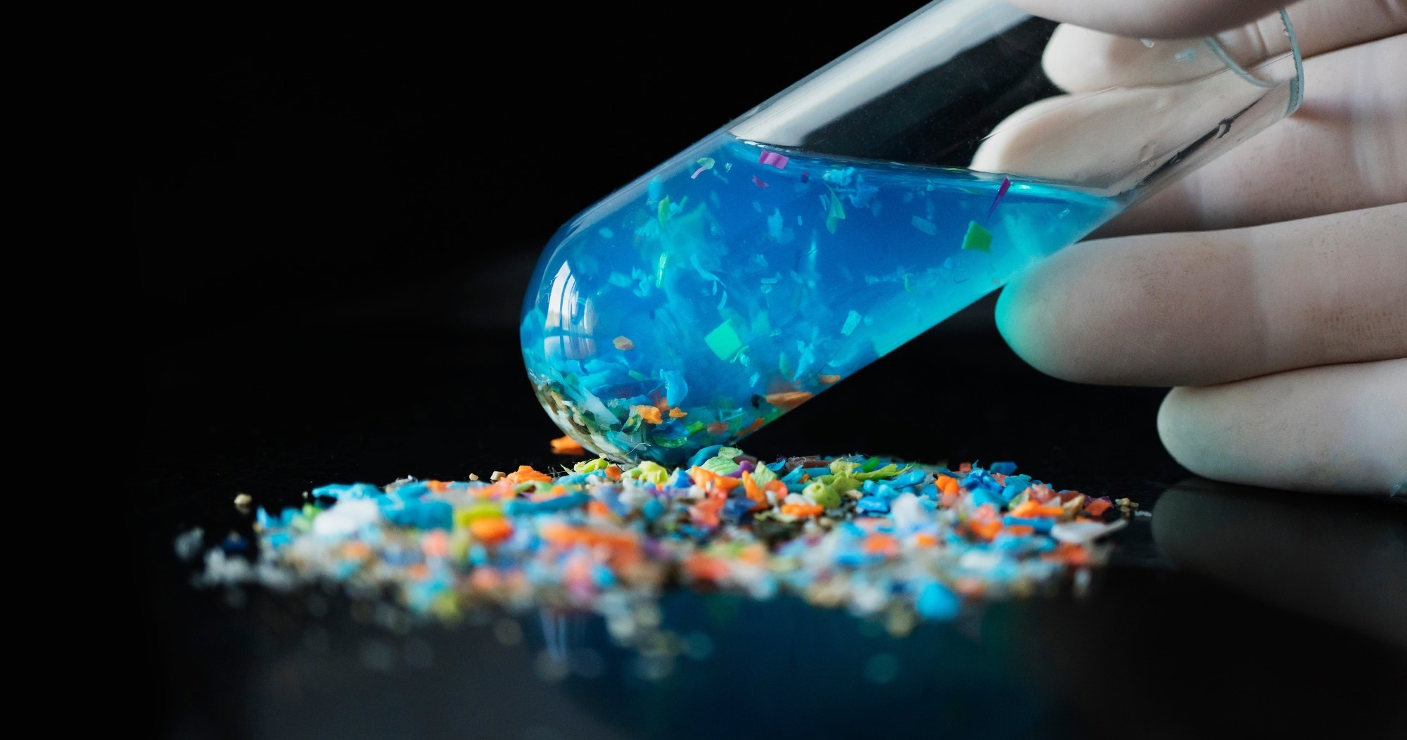 Study: Microplastics and mental health: The role of ultra-processed foods. ​​​​​​​Image Credit: SIVStockStudio / Shutterstock