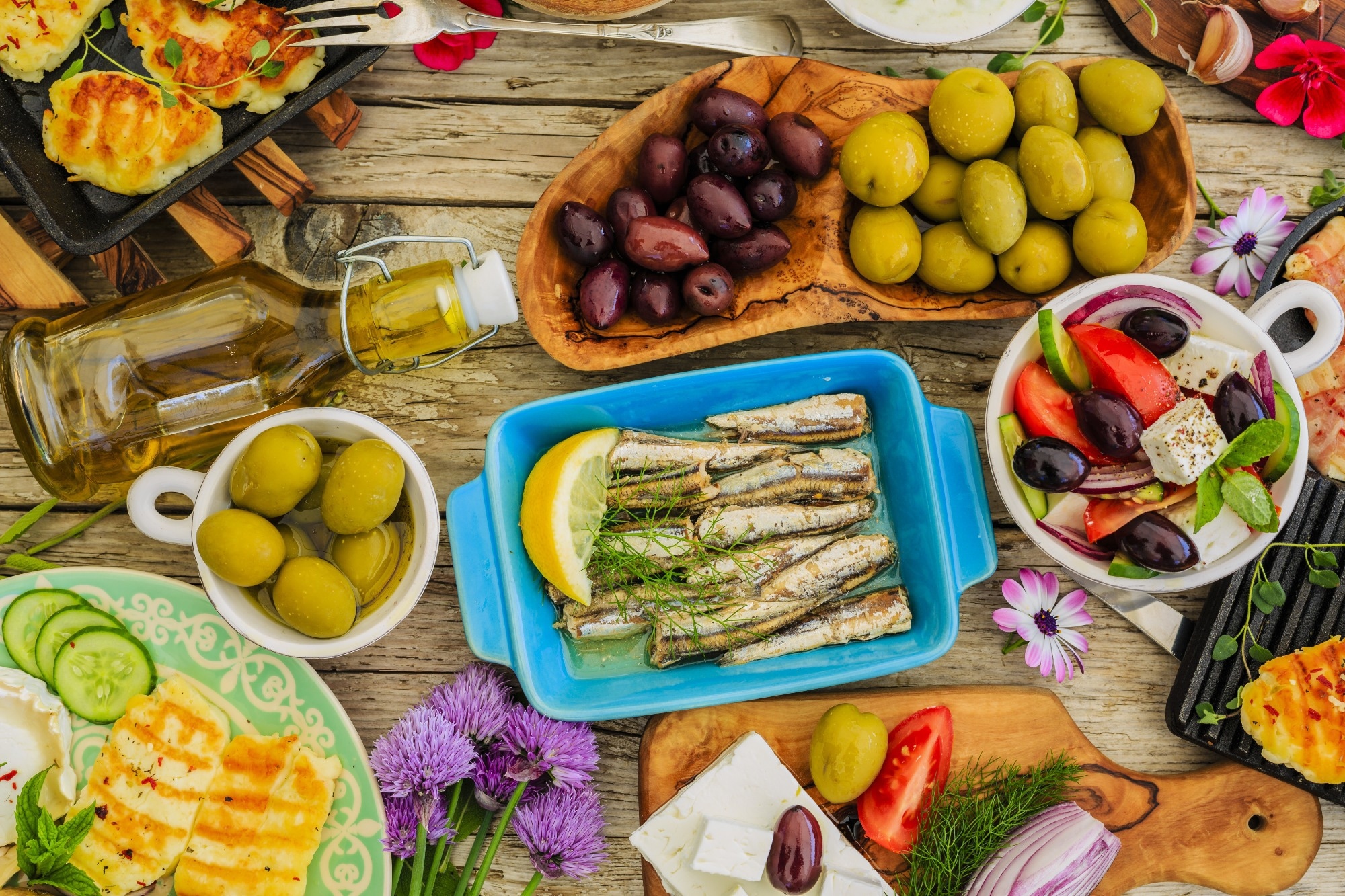Study: Dietary intake of fruits and vegetables, polyunsaturated fats, and fish and positive psychological well-being in older adults: A cross-sectional analysis of the English Longitudinal Study of Ageing (ELSA). Image Credit: gorillaimages  / Shutterstock