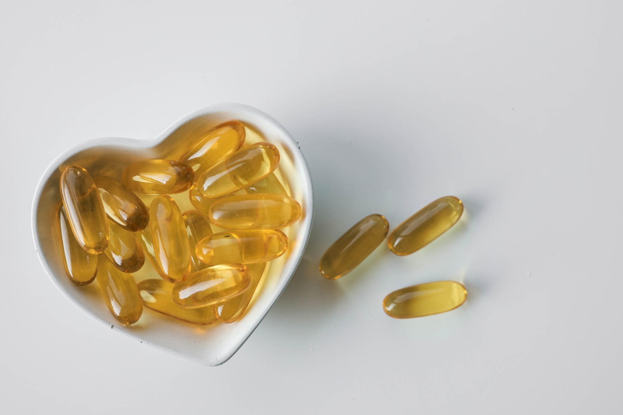 Study: An overview of national and international long chain omega-3 polyunsaturated fatty acid intake recommendations for healthy populations. Image Credit: shine.graphics / Shutterstock